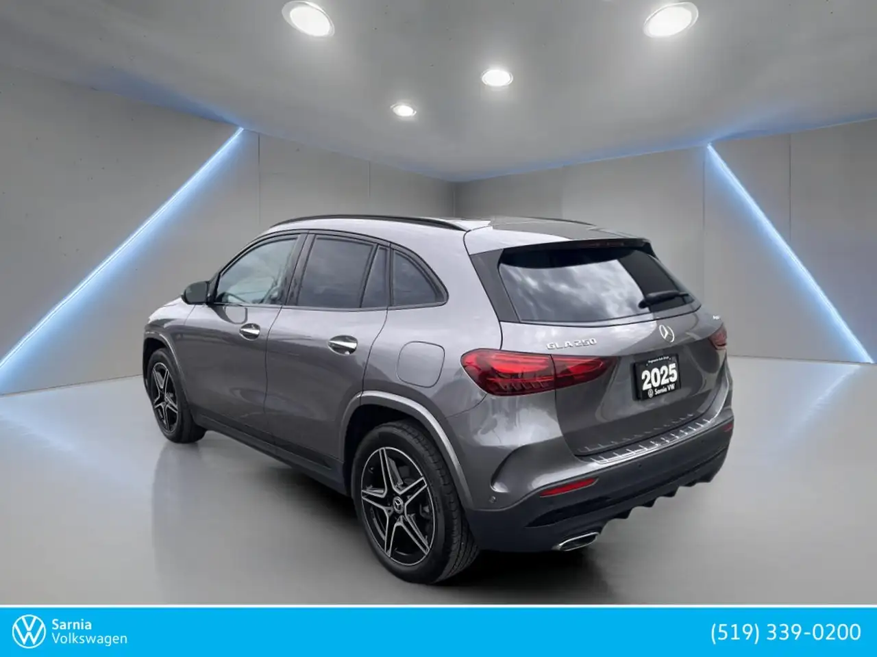 Mercedes-Benz GLA снимка Mercedes-Benz GLA