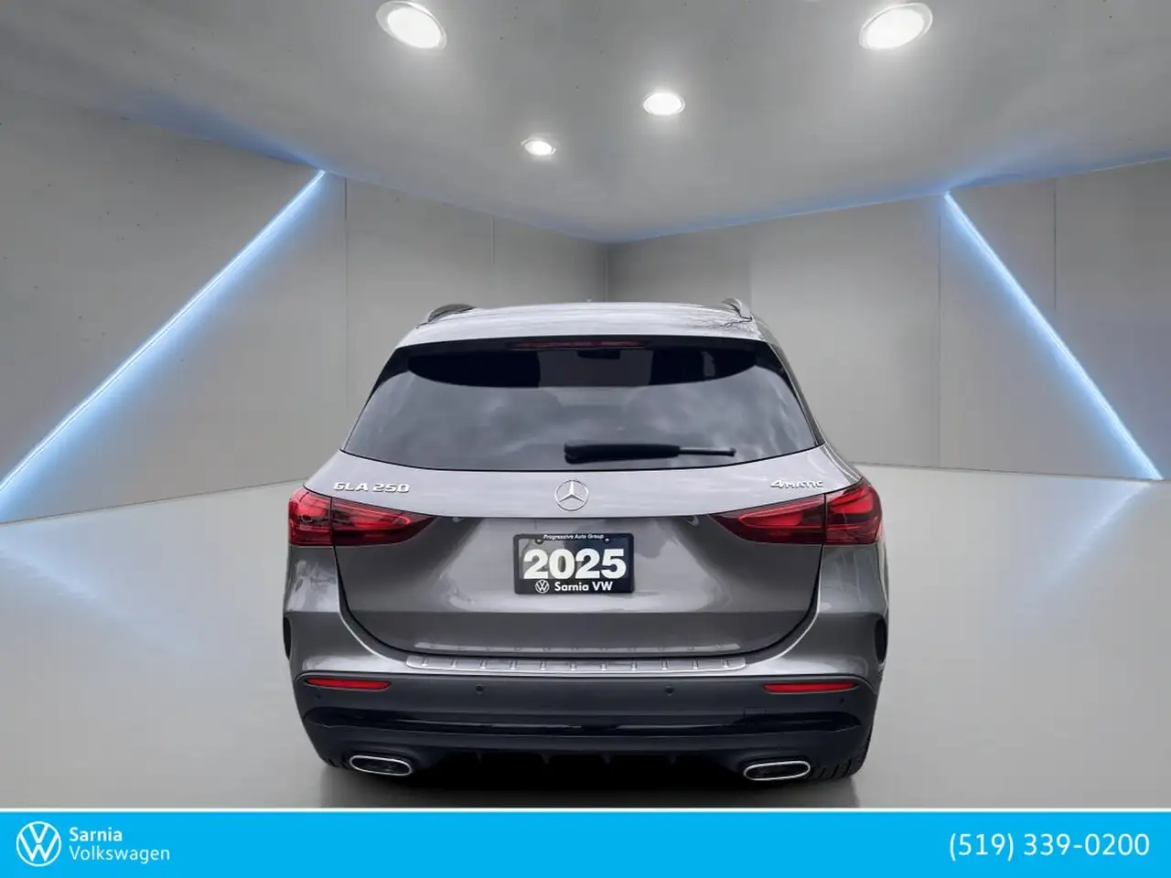 Mercedes-Benz GLA снимка Mercedes-Benz GLA