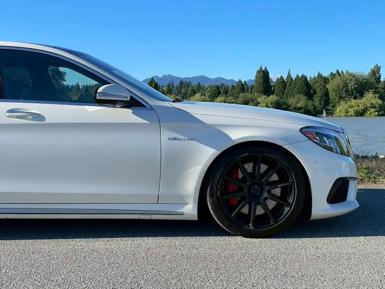 Mercedes-Benz S-Class photo Mercedes-Benz S-Class
