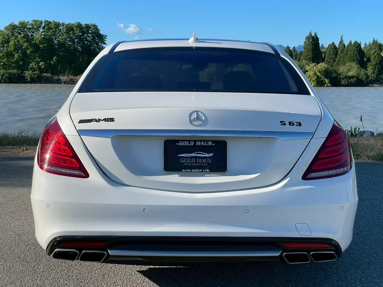 Mercedes-Benz S-Class photo Mercedes-Benz S-Class