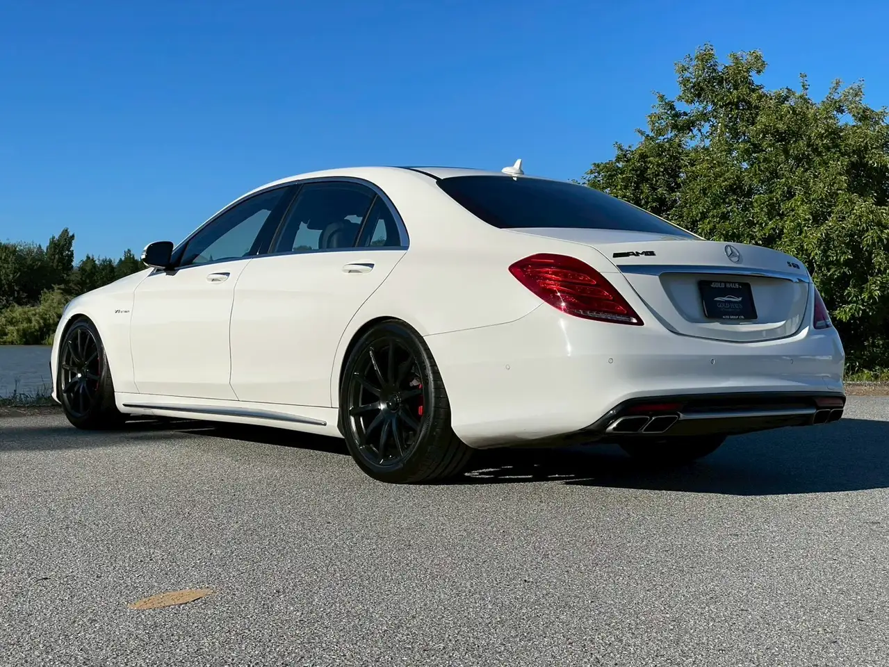 Mercedes-Benz S-Class photo Mercedes-Benz S-Class