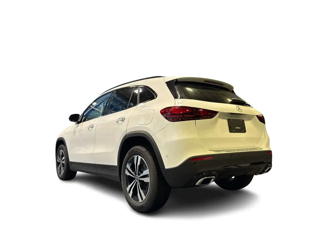 Mercedes-Benz GLA снимка Mercedes-Benz GLA