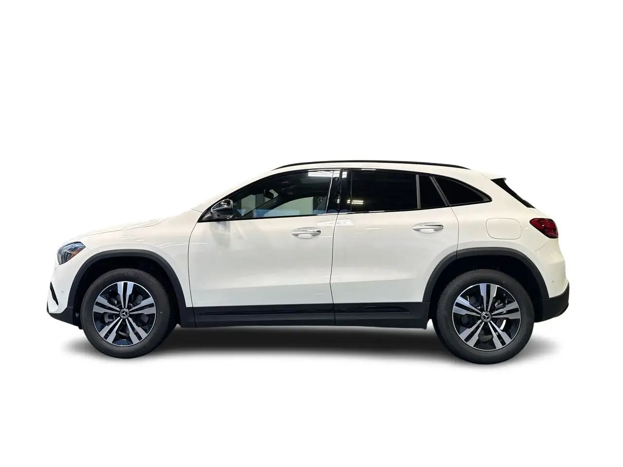 Mercedes-Benz GLA снимка Mercedes-Benz GLA