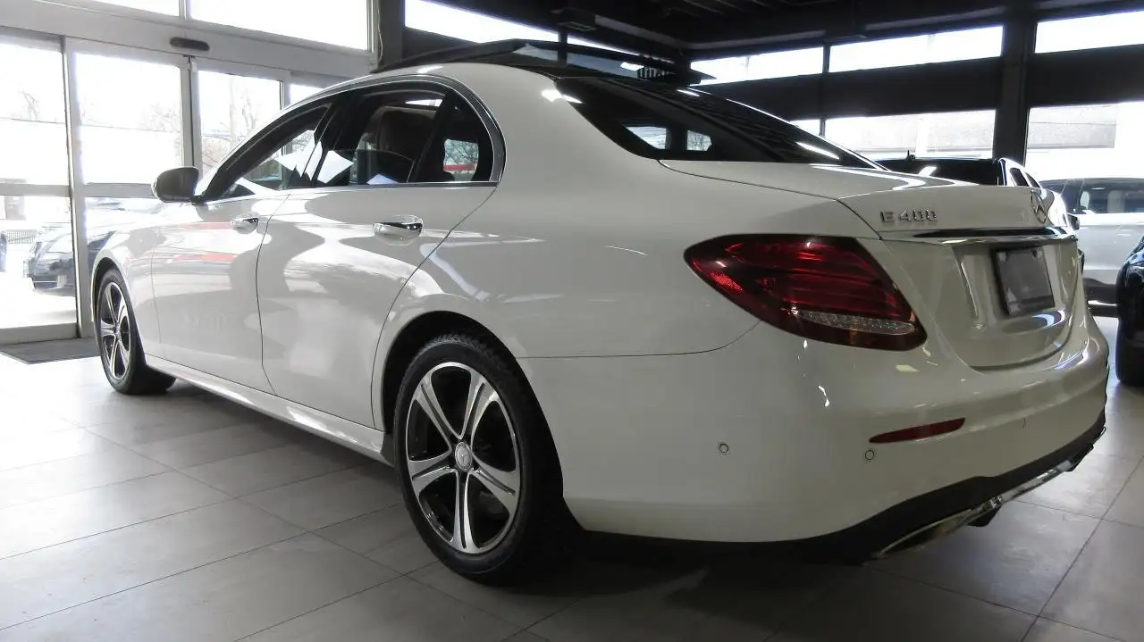 Mercedes-Benz E-Class photo Mercedes-Benz E-Class