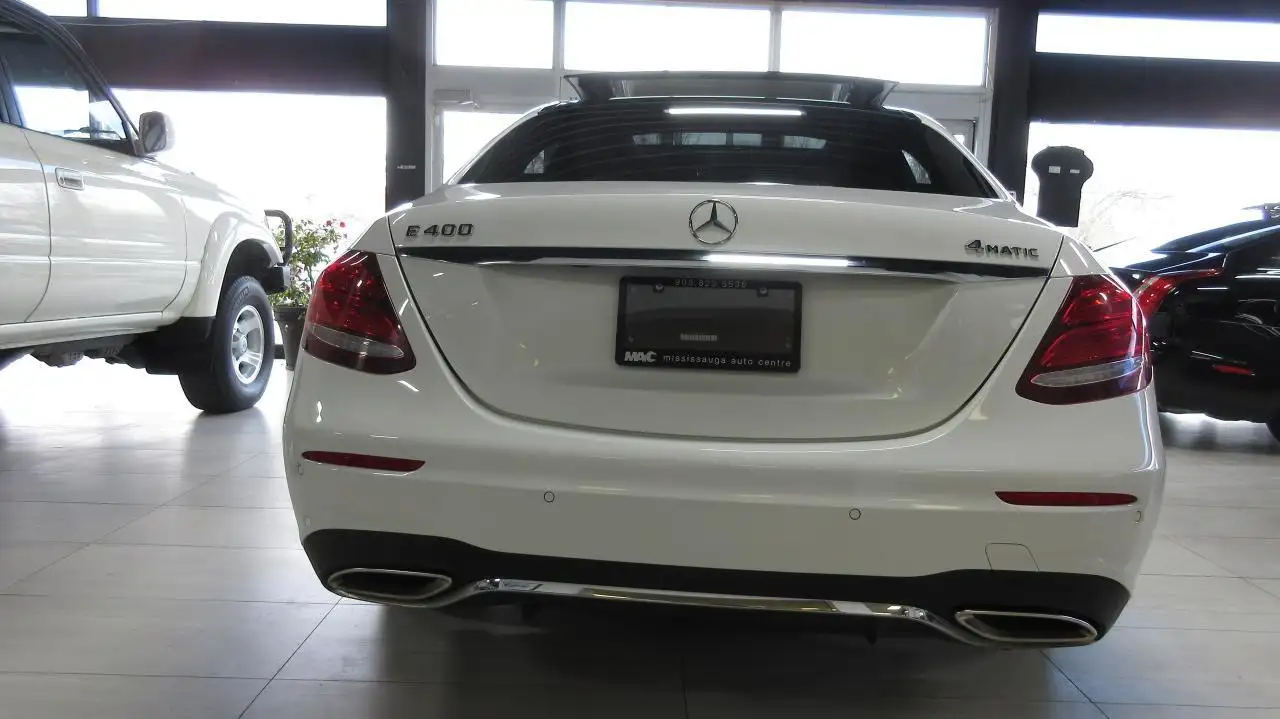Mercedes-Benz E-Class photo Mercedes-Benz E-Class