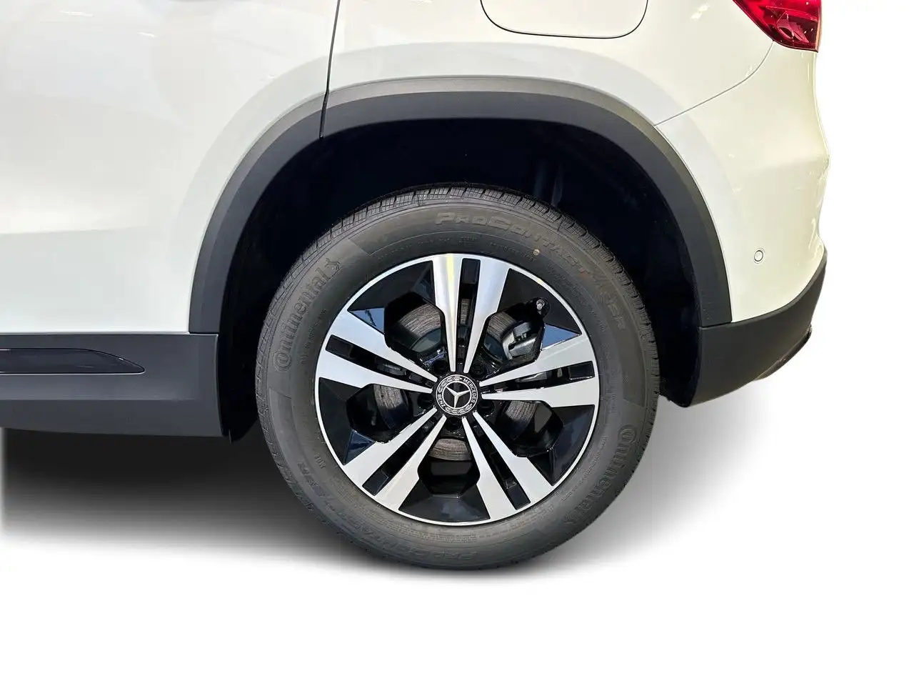 Mercedes-Benz GLA снимка Mercedes-Benz GLA
