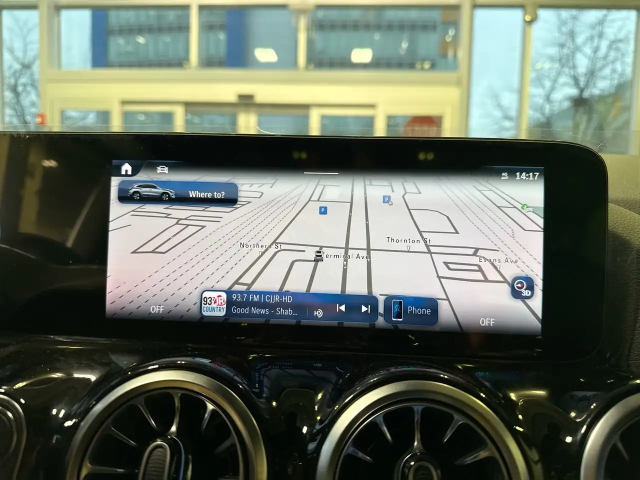 Mercedes-Benz GLA снимка Mercedes-Benz GLA