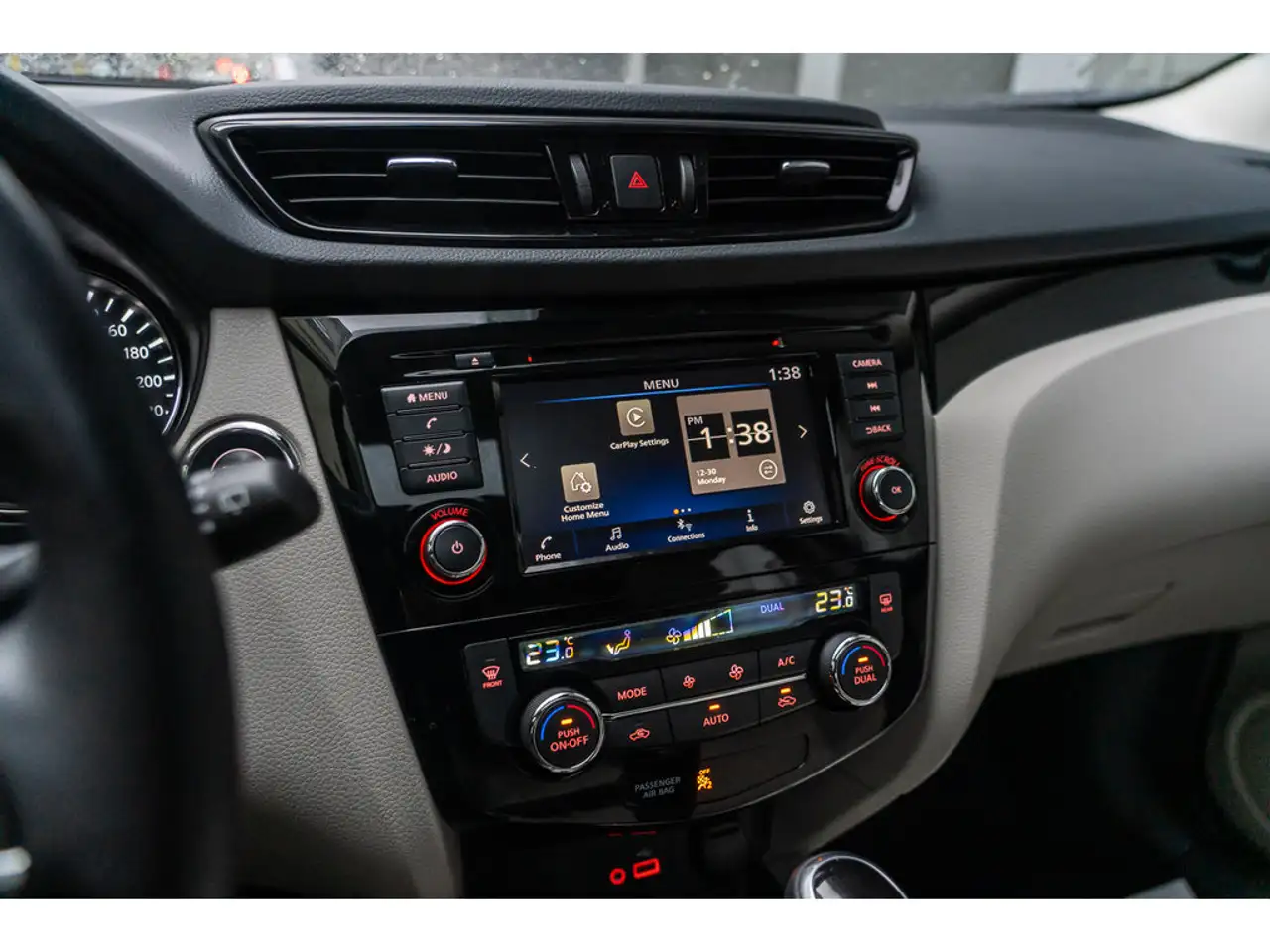 Nissan Qashqai снимка Nissan Qashqai