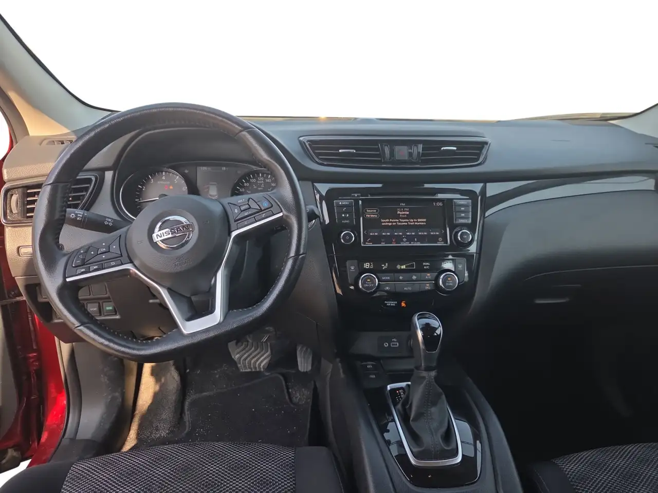 Nissan Qashqai снимка Nissan Qashqai