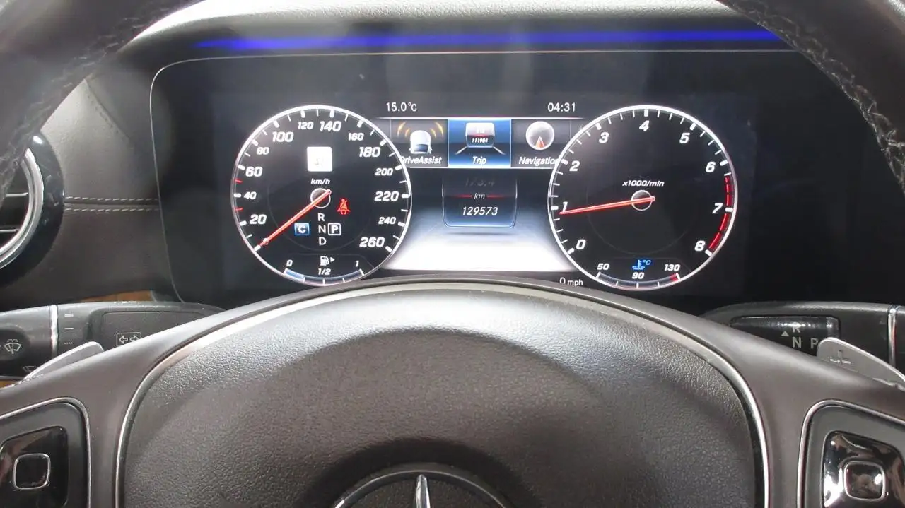 Mercedes-Benz E-Class photo Mercedes-Benz E-Class