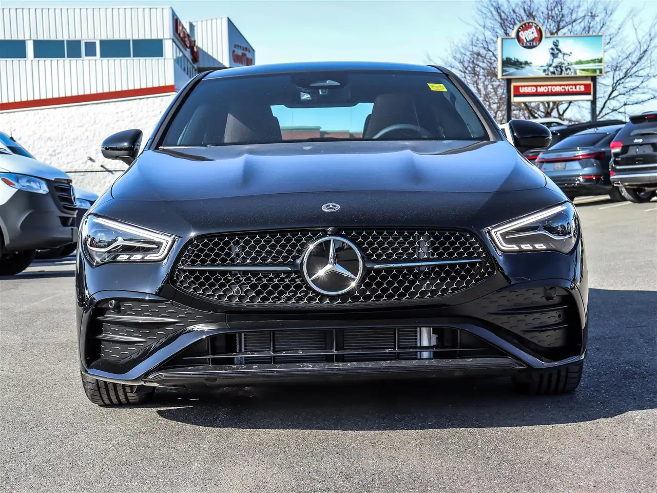 Mercedes-Benz CLA снимка Mercedes-Benz CLA