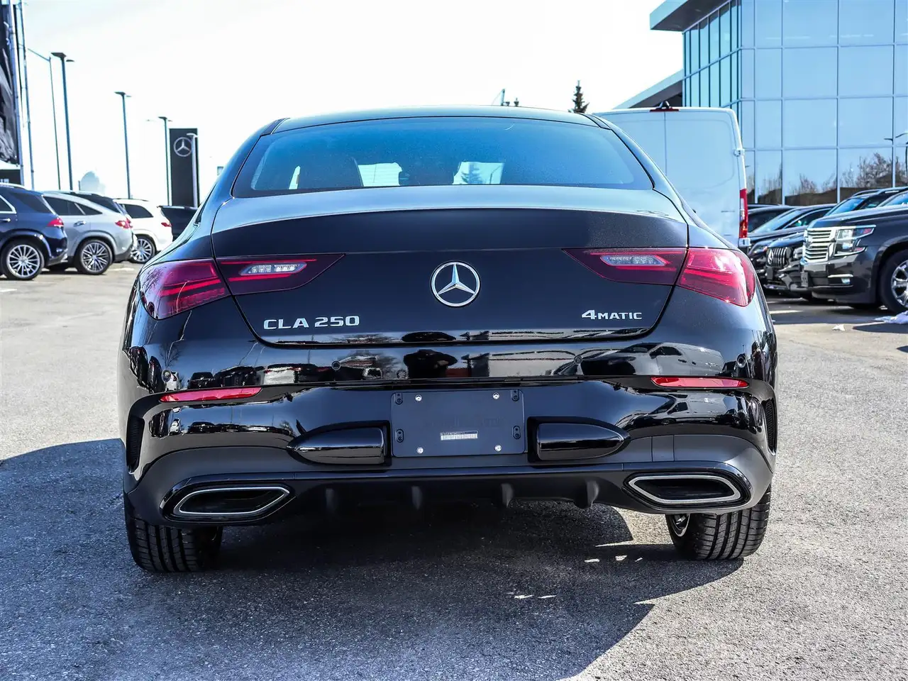 Mercedes-Benz CLA снимка Mercedes-Benz CLA