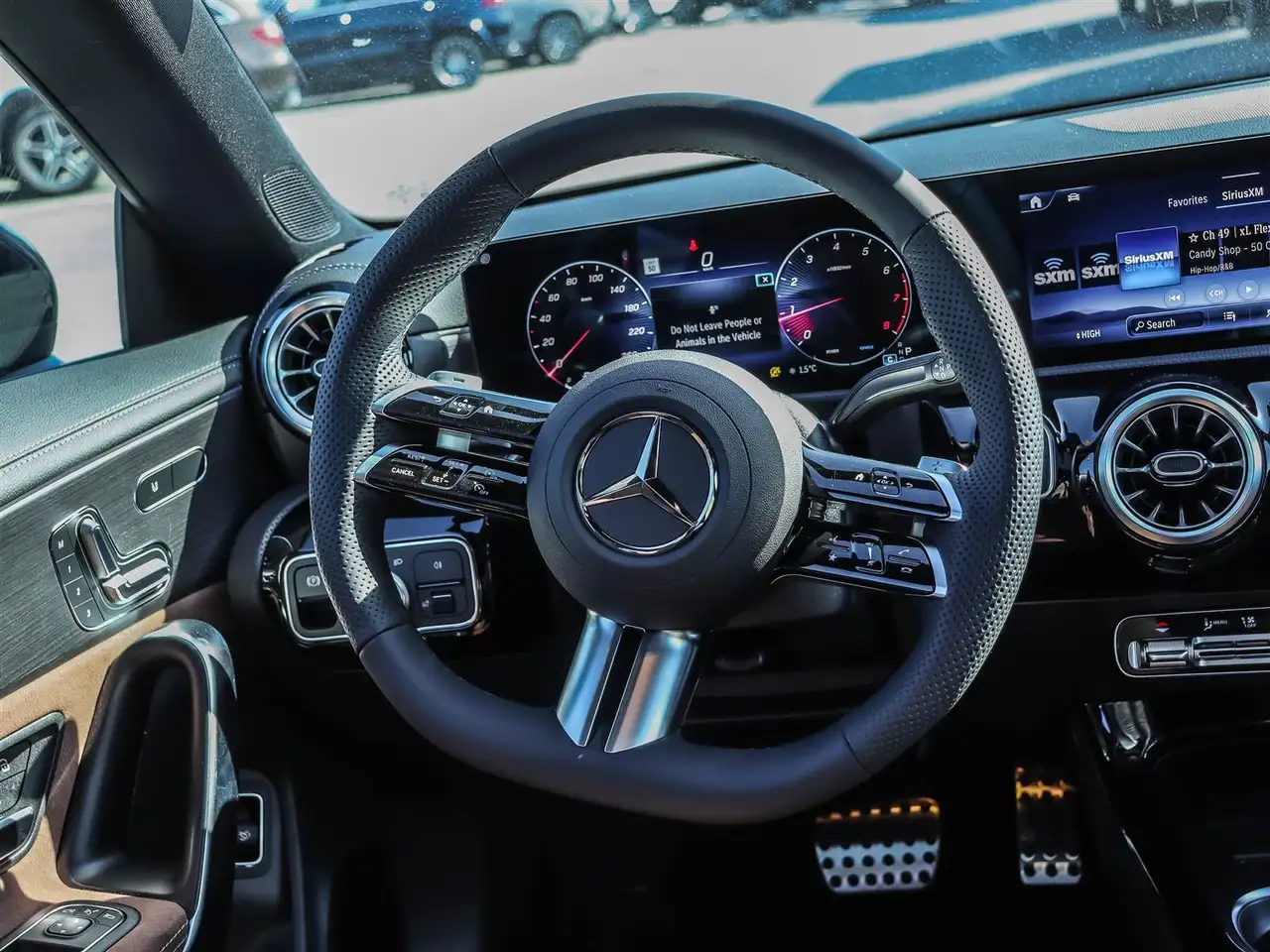 Mercedes-Benz CLA снимка Mercedes-Benz CLA