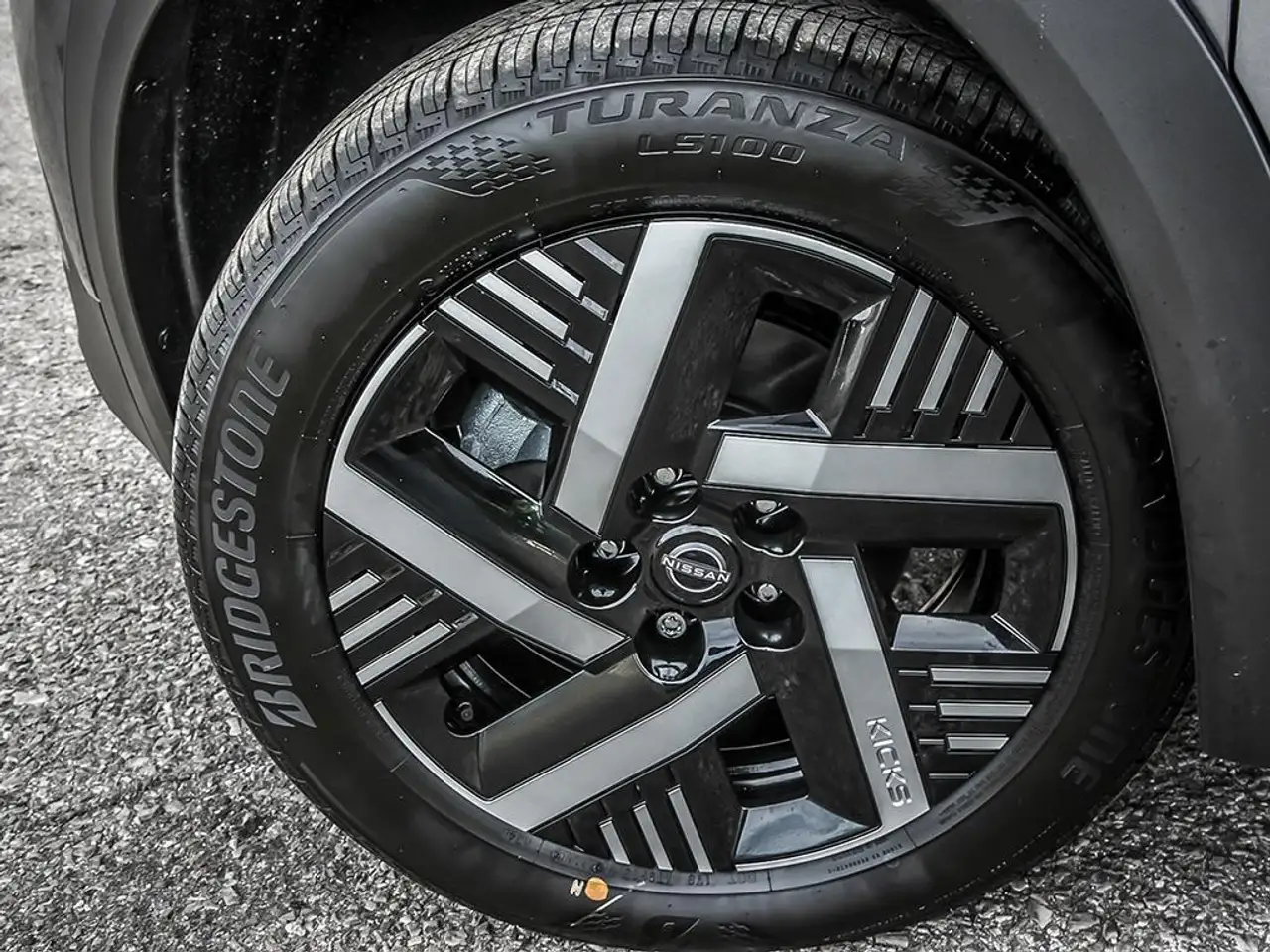 Nissan Kicks photo Nissan Kicks