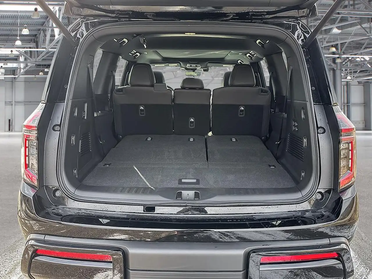 Nissan Armada снимка Nissan Armada