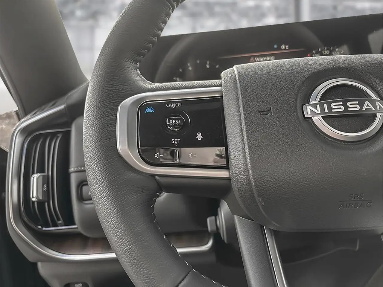 Nissan Armada снимка Nissan Armada