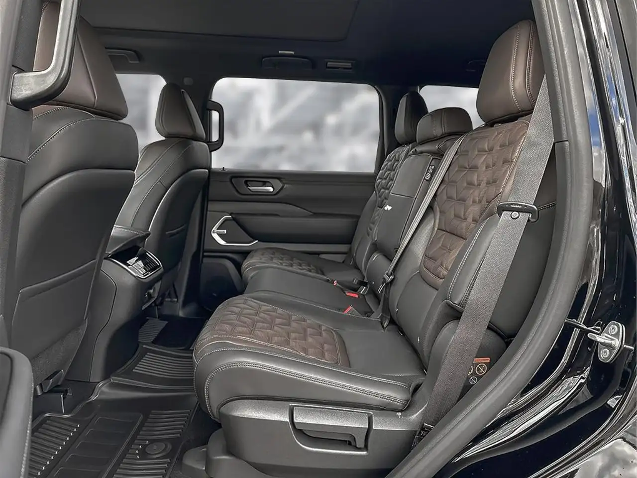 Nissan Armada снимка Nissan Armada