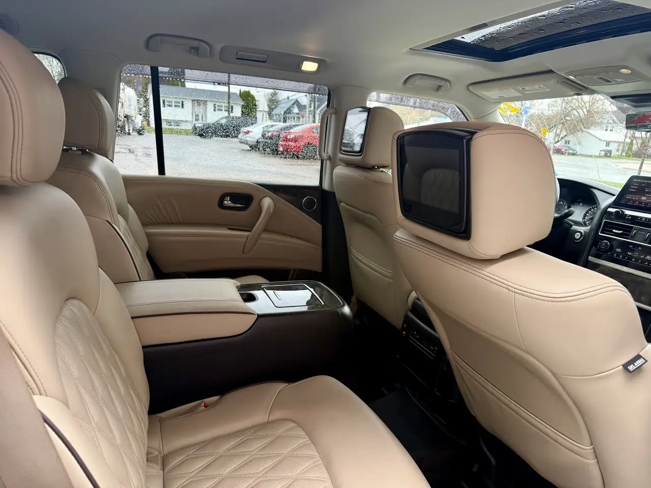 Nissan Armada снимка Nissan Armada