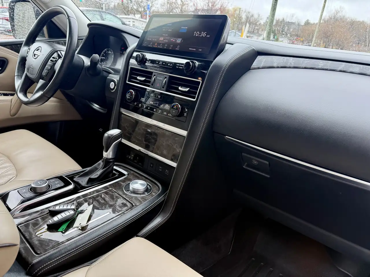 Nissan Armada снимка Nissan Armada