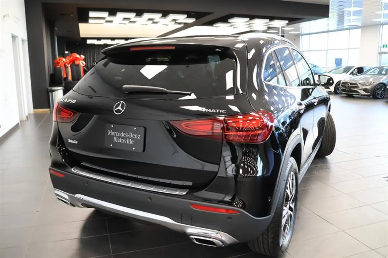 Mercedes-Benz GLA fotografie Mercedes-Benz GLA