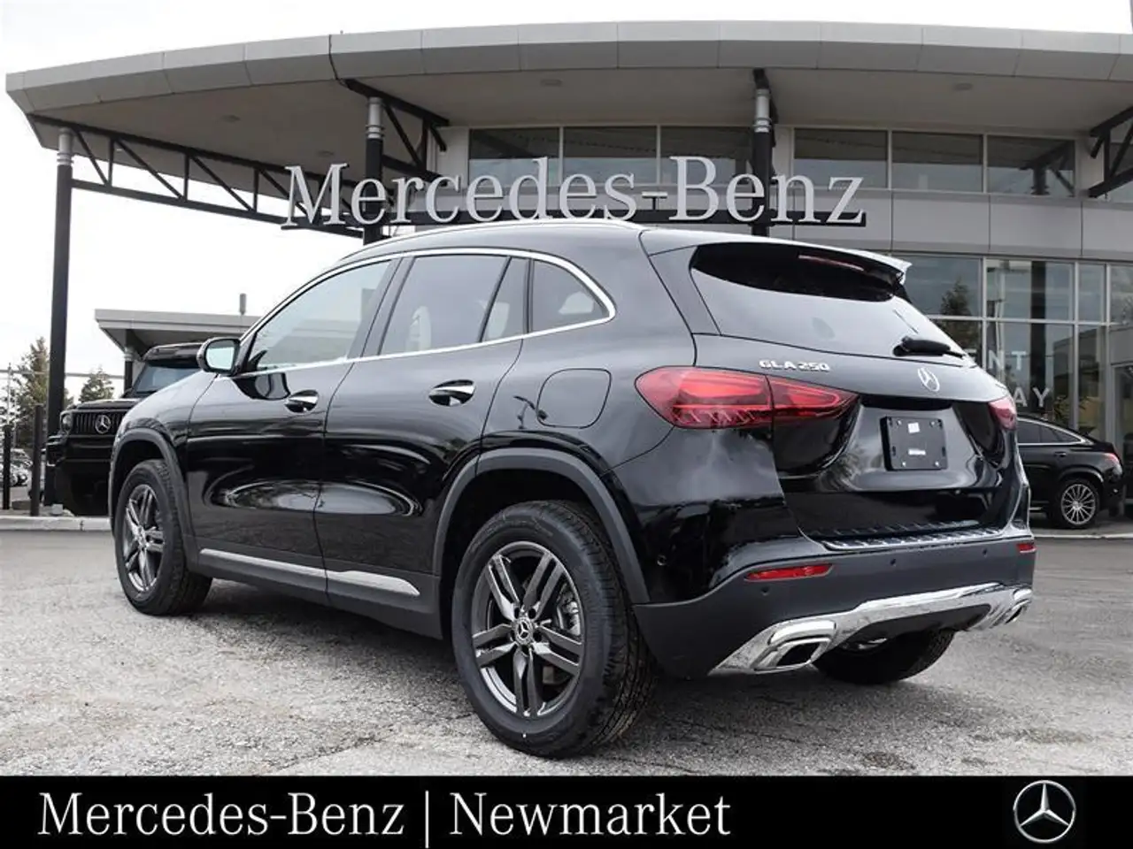 Mercedes-Benz GLA снимка Mercedes-Benz GLA