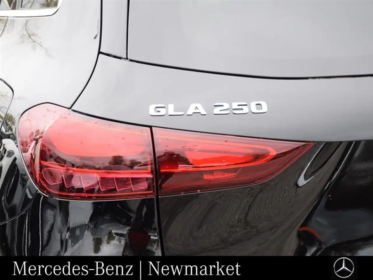 Mercedes-Benz GLA снимка Mercedes-Benz GLA