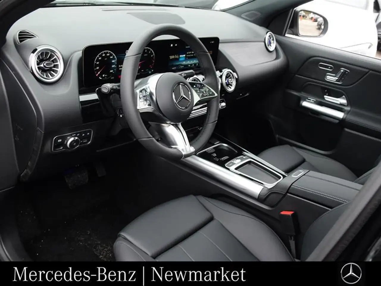 Mercedes-Benz GLA снимка Mercedes-Benz GLA