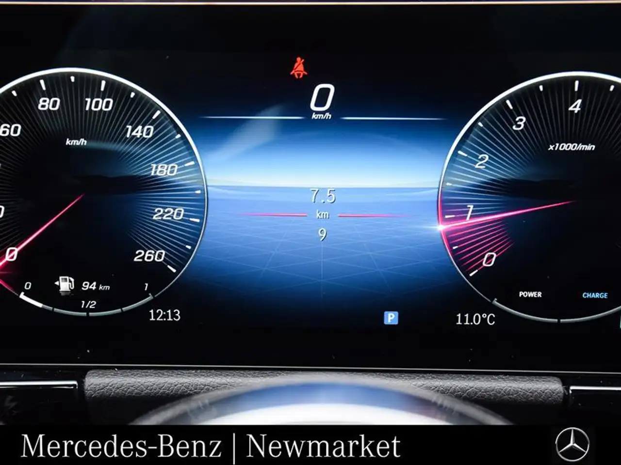 Mercedes-Benz GLA снимка Mercedes-Benz GLA