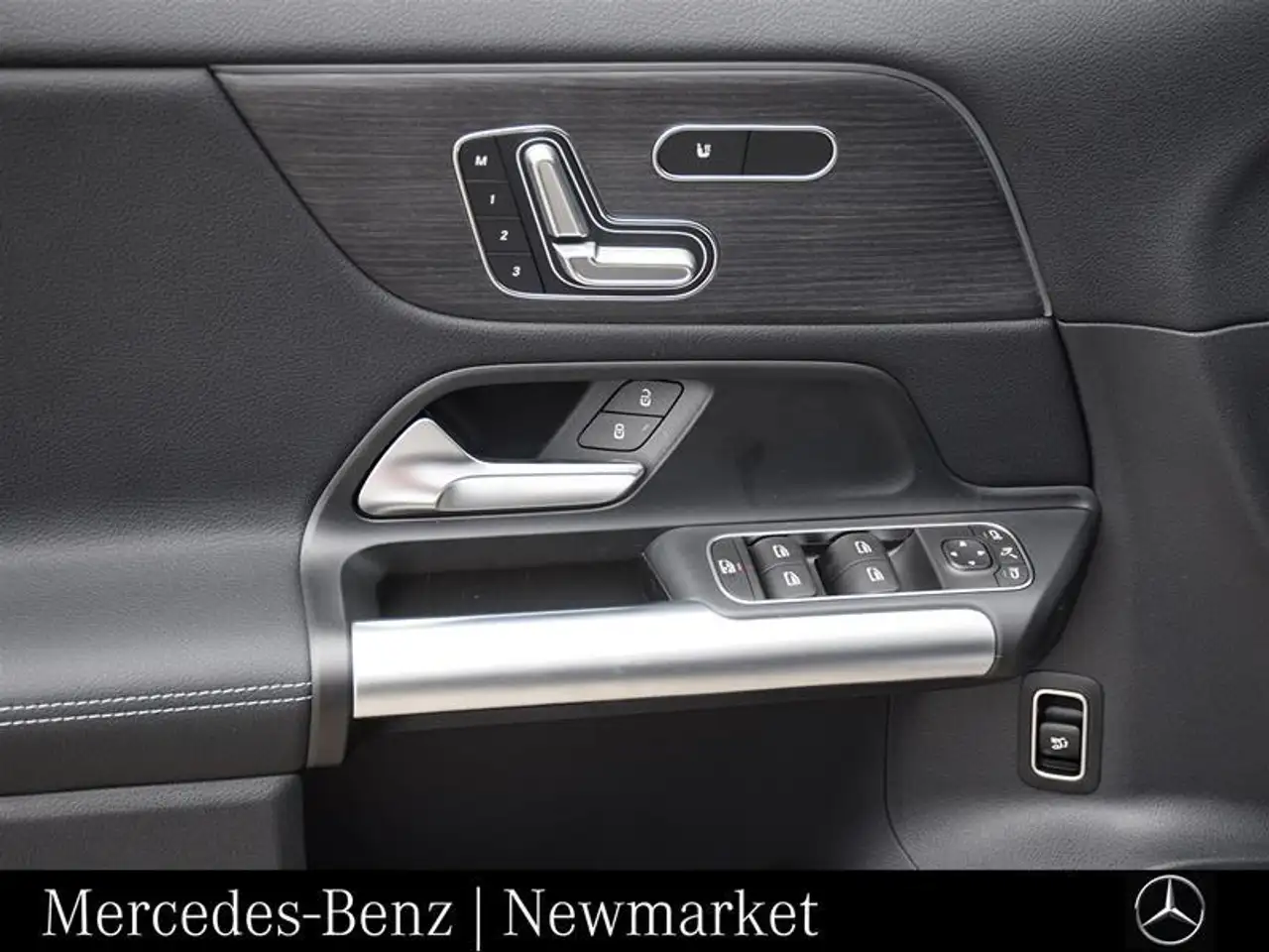 Mercedes-Benz GLA снимка Mercedes-Benz GLA