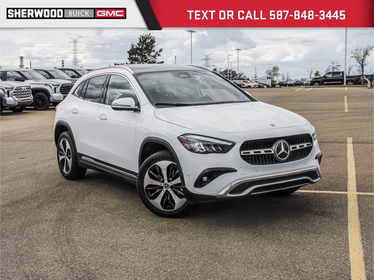 Mercedes-Benz GLA снимка Mercedes-Benz GLA