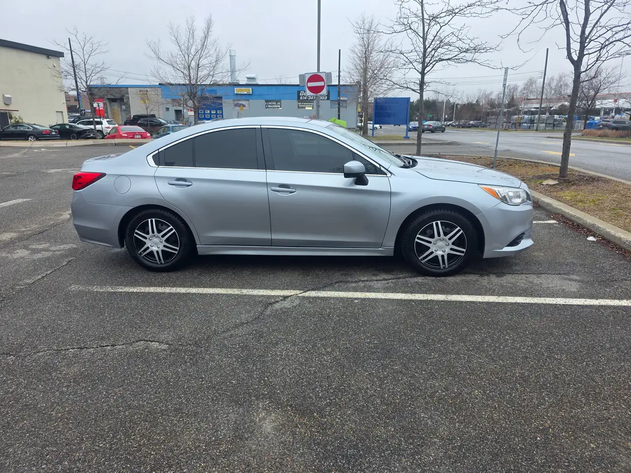 Subaru Legacy снимка Subaru Legacy