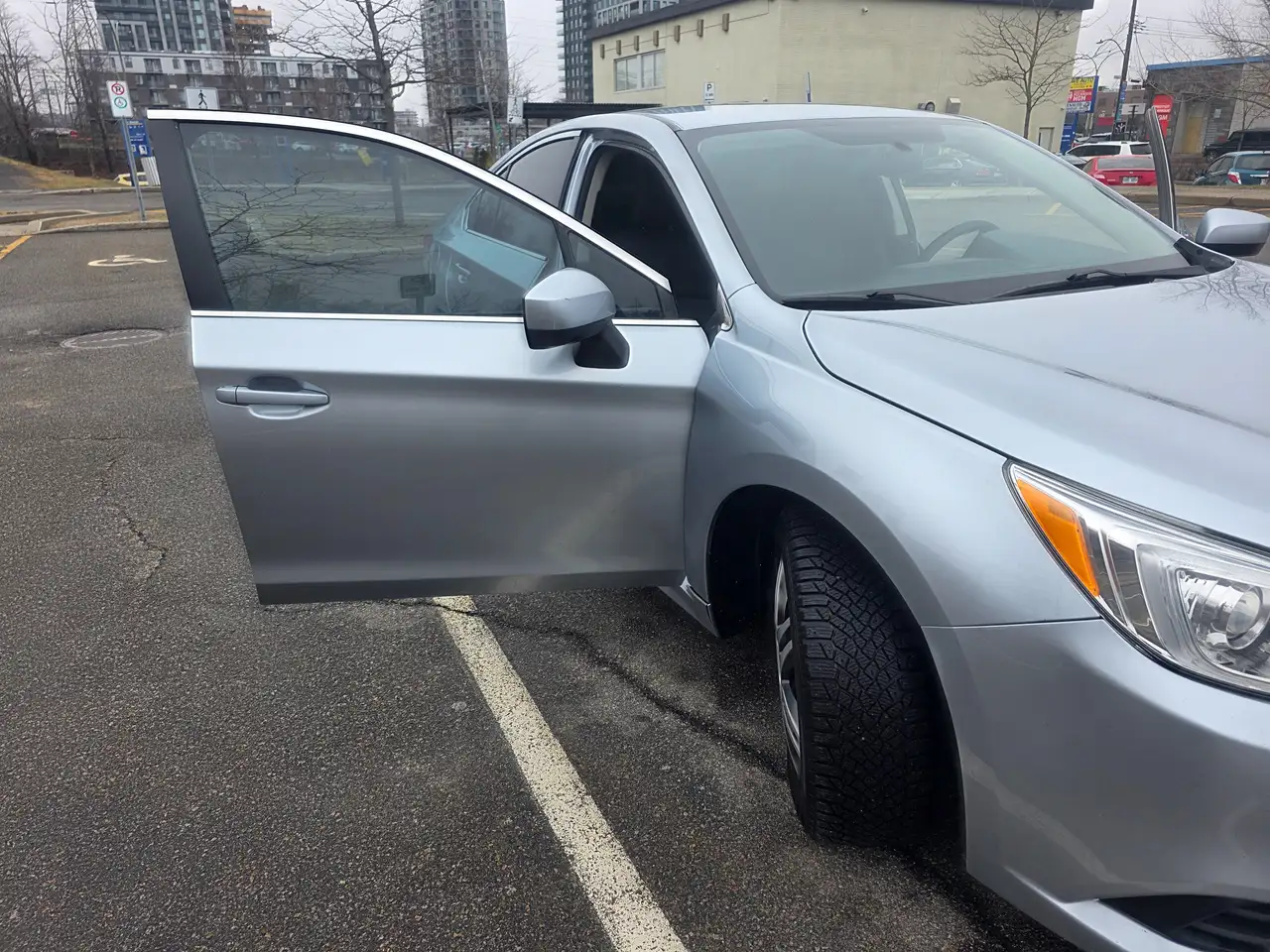 Subaru Legacy снимка Subaru Legacy
