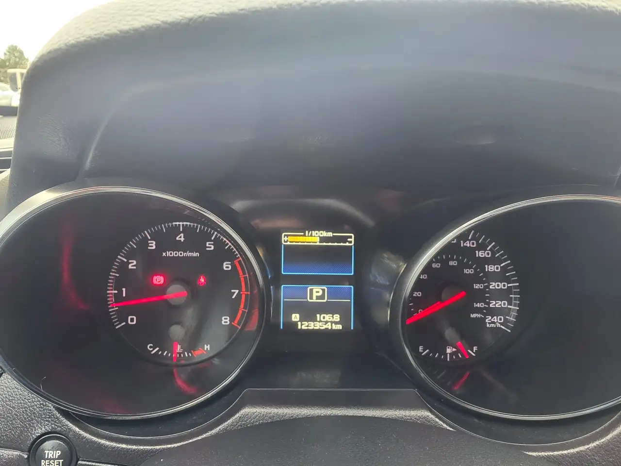 Subaru Legacy снимка Subaru Legacy