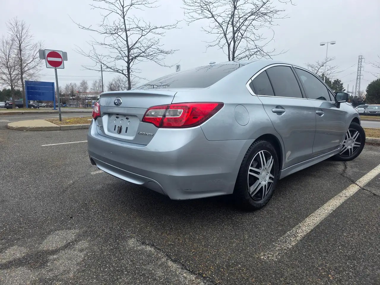 Subaru Legacy снимка Subaru Legacy
