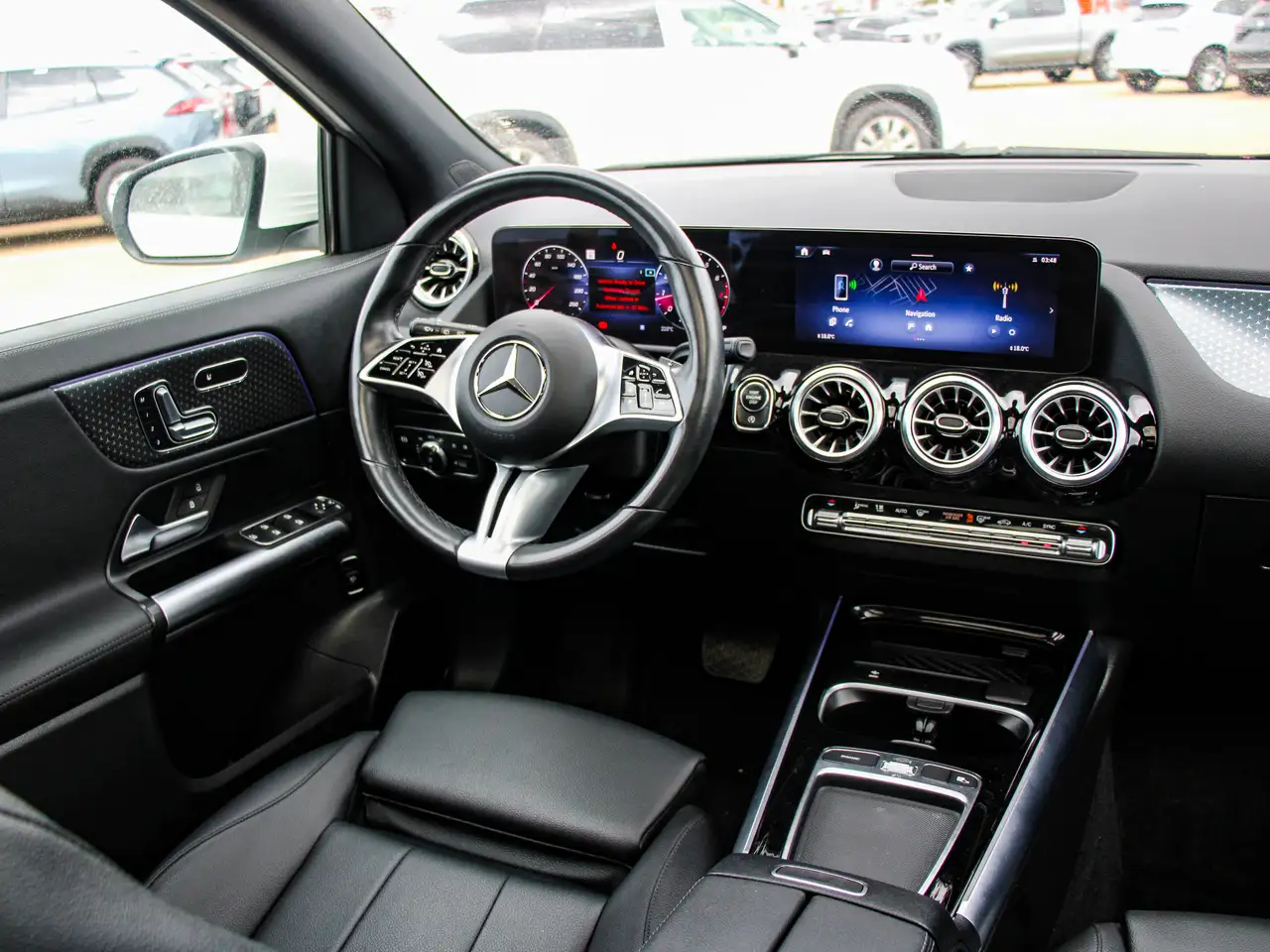 Mercedes-Benz GLA снимка Mercedes-Benz GLA