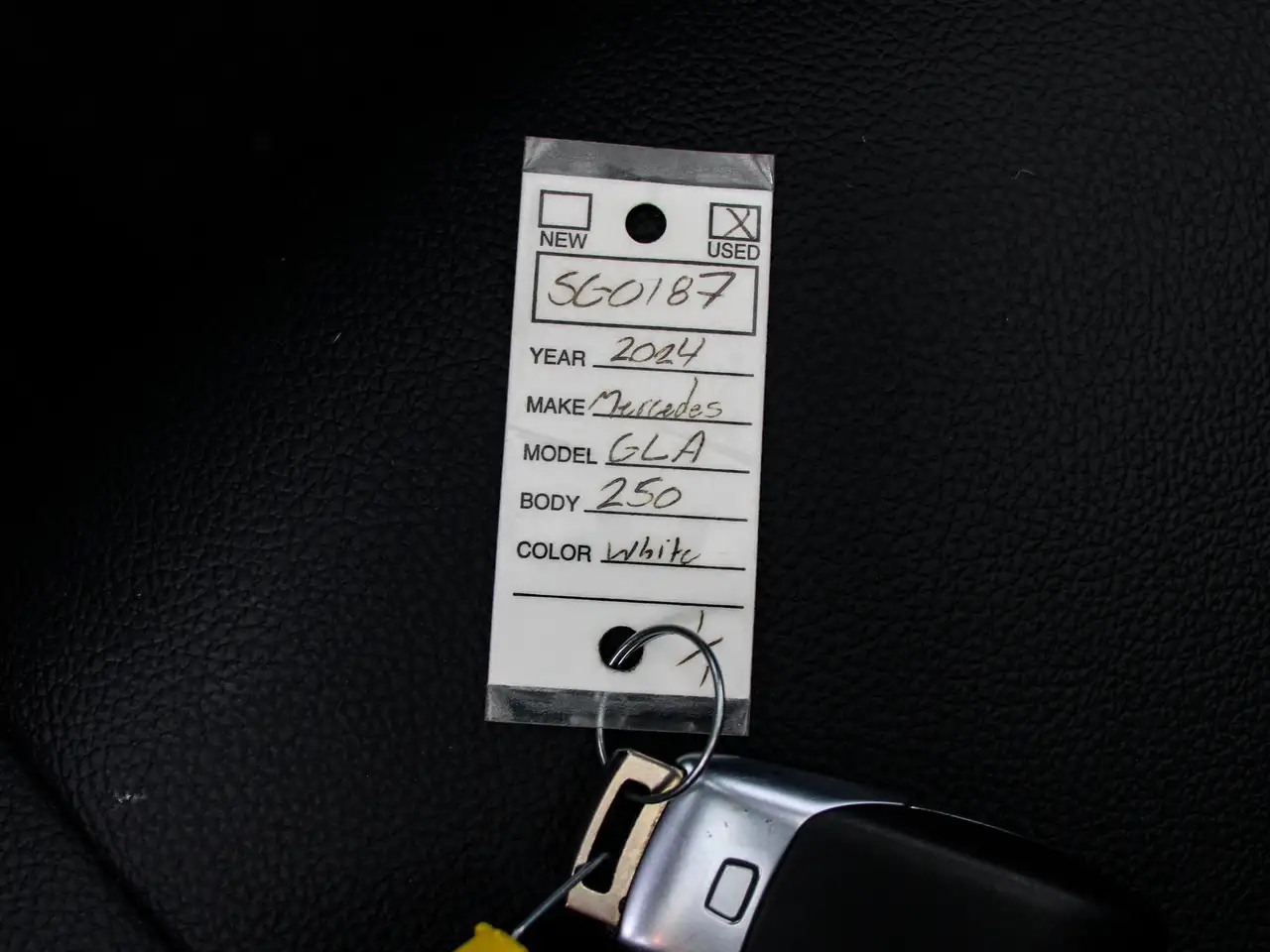 Mercedes-Benz GLA снимка Mercedes-Benz GLA