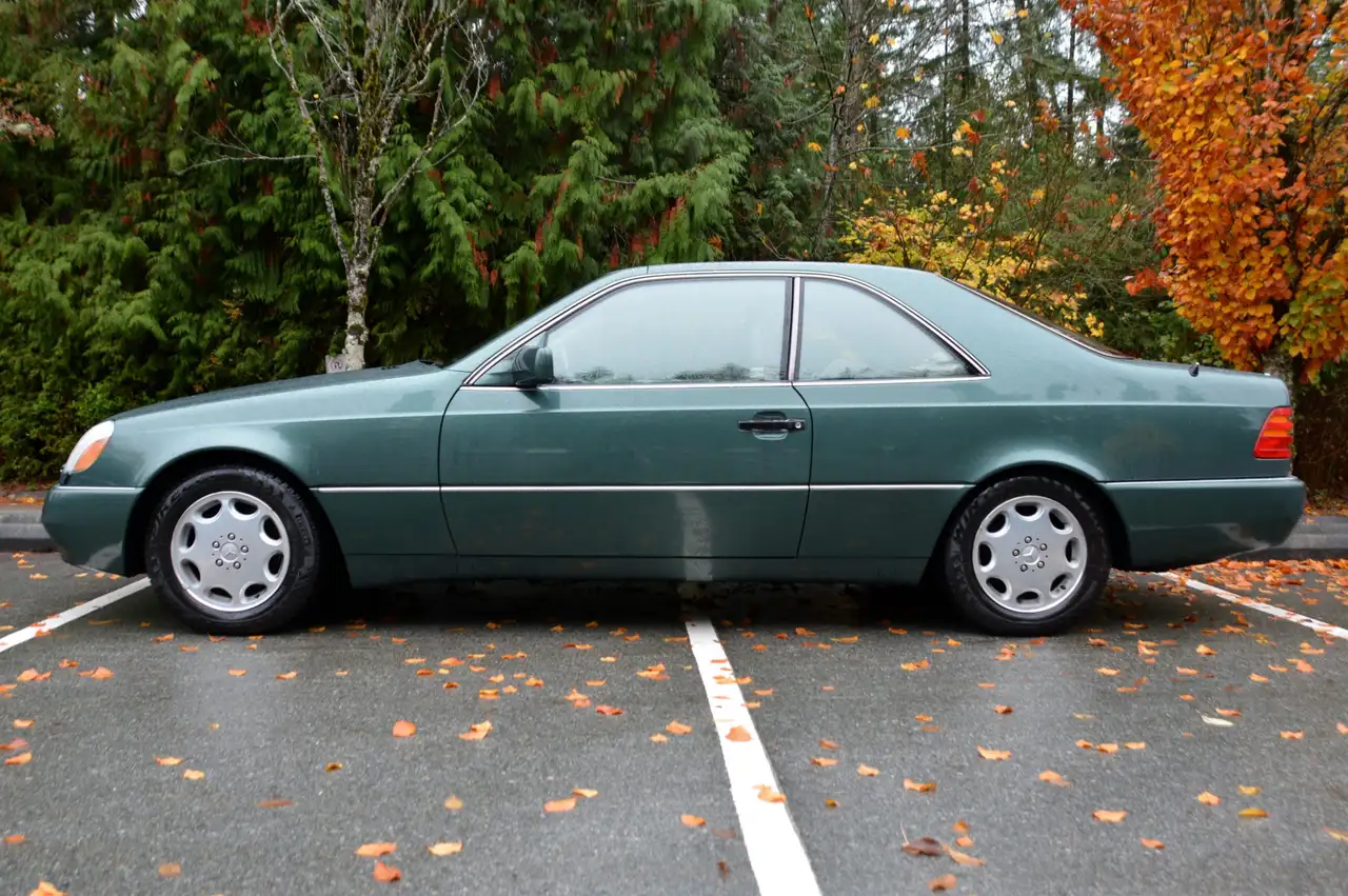 Mercedes-Benz S-Class снимка Mercedes-Benz S-Class