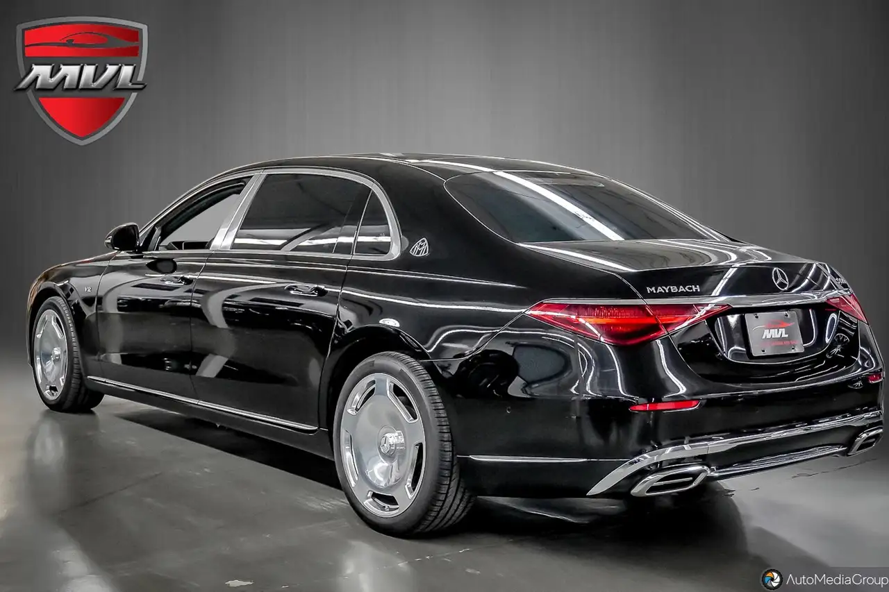 Mercedes-Benz S-Class снимка Mercedes-Benz S-Class
