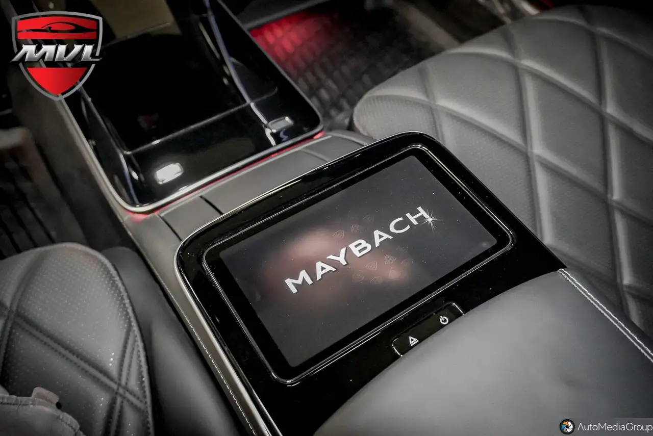 Mercedes-Benz S-Class снимка Mercedes-Benz S-Class