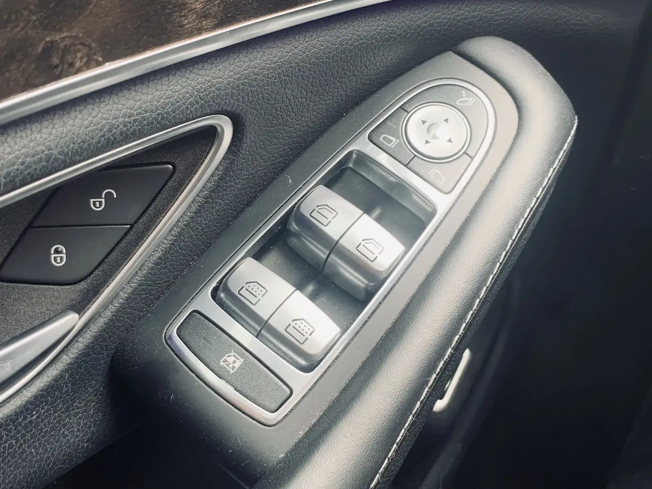 Mercedes-Benz S-Class fotografie Mercedes-Benz S-Class