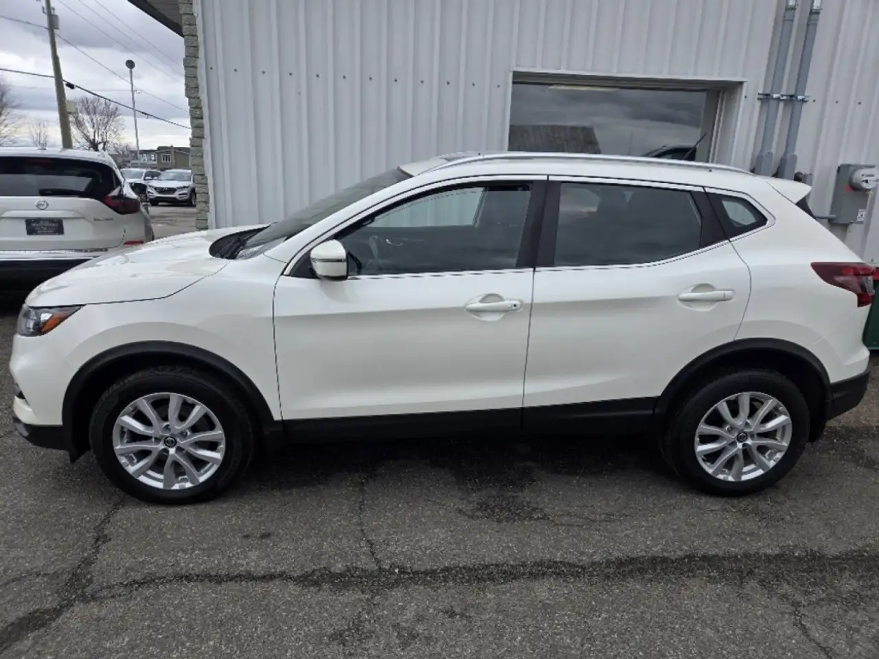 Nissan Qashqai снимка Nissan Qashqai