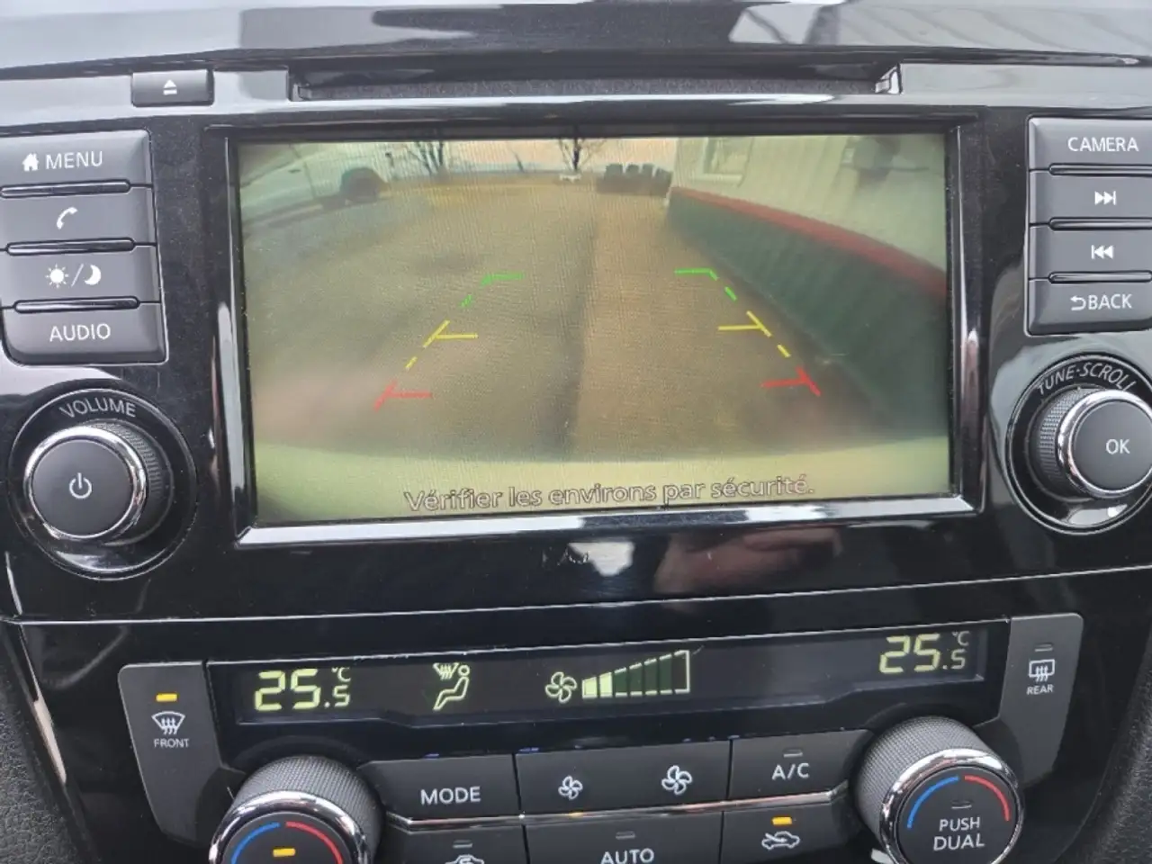 Nissan Qashqai снимка Nissan Qashqai