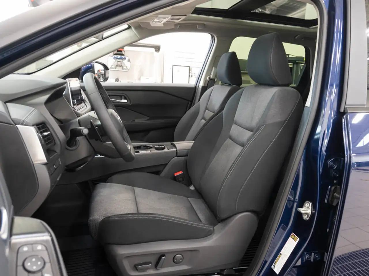 Nissan Rogue fotografie Nissan Rogue