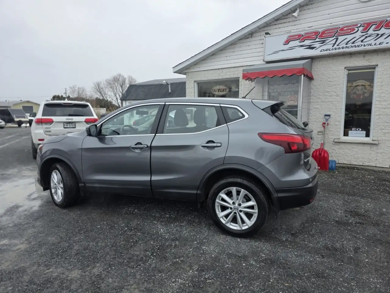 Nissan Qashqai снимка Nissan Qashqai