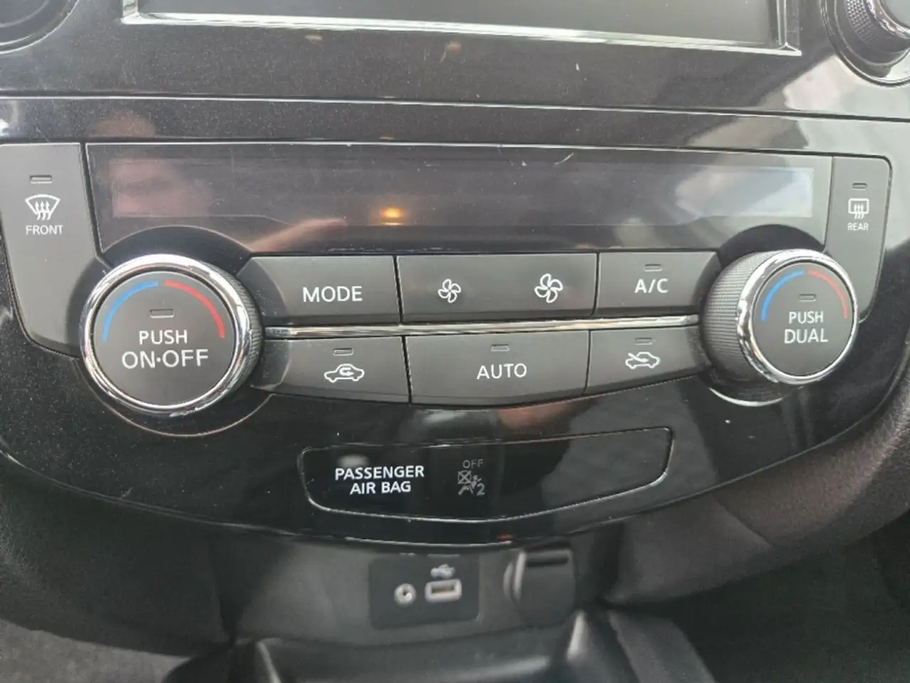 Nissan Qashqai снимка Nissan Qashqai