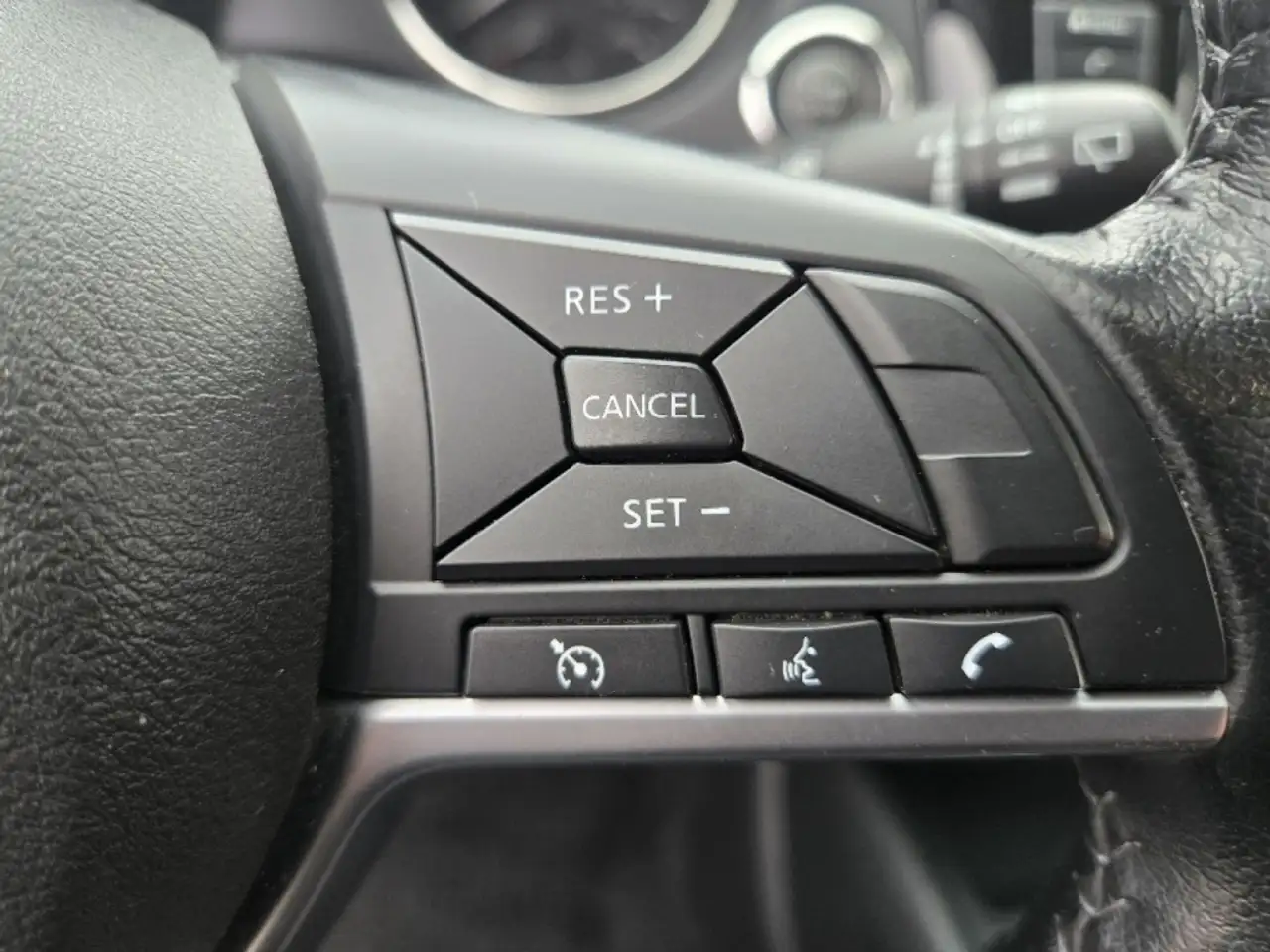 Nissan Qashqai снимка Nissan Qashqai