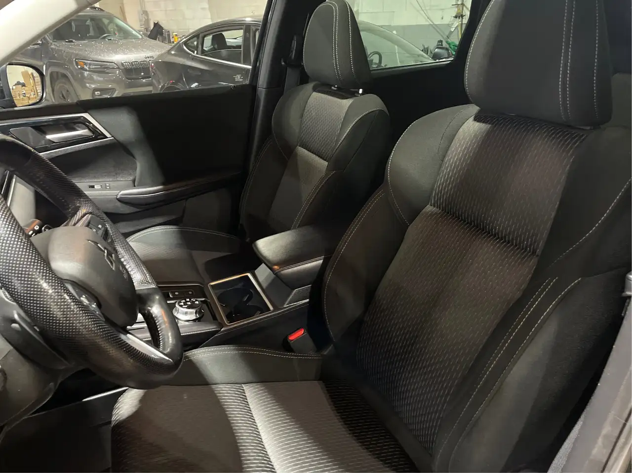 Mitsubishi Outlander photo Mitsubishi Outlander