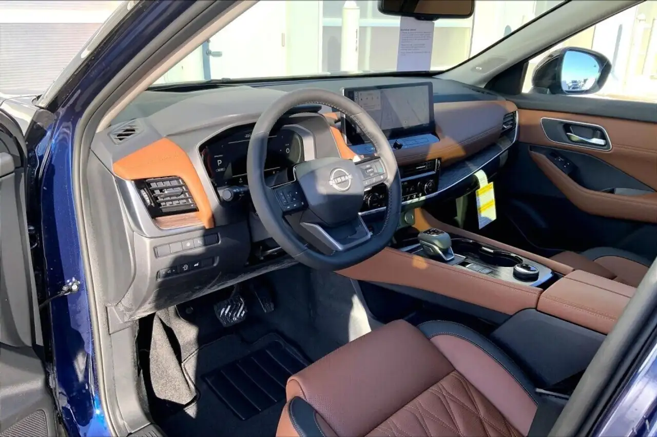 Nissan Rogue снимка Nissan Rogue