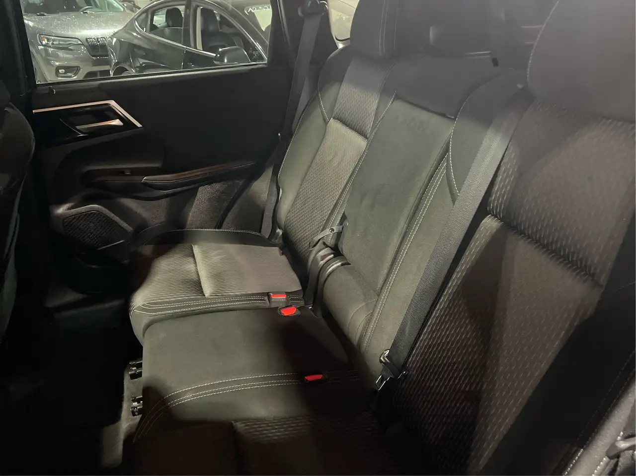Mitsubishi Outlander photo Mitsubishi Outlander
