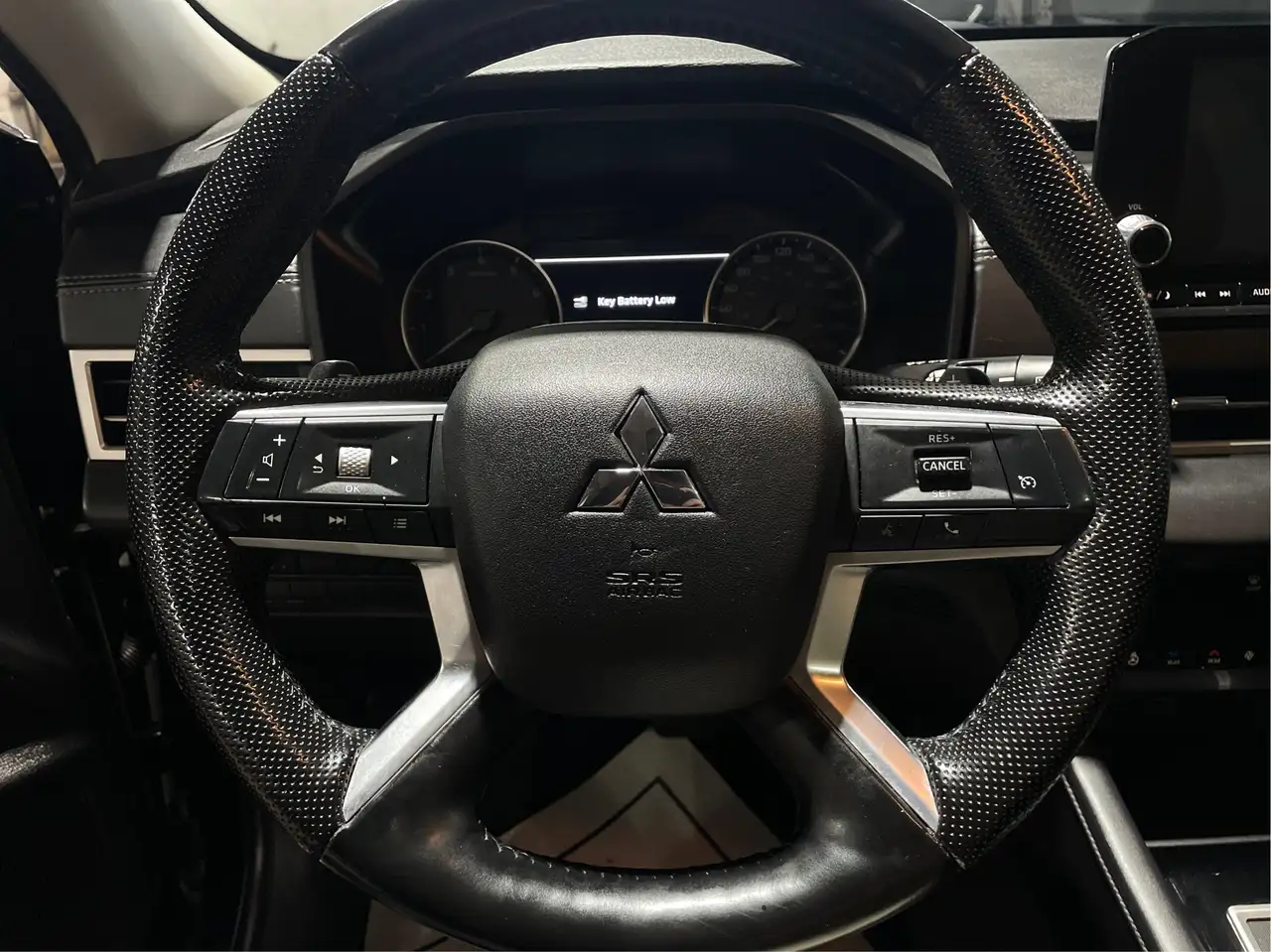 Mitsubishi Outlander photo Mitsubishi Outlander